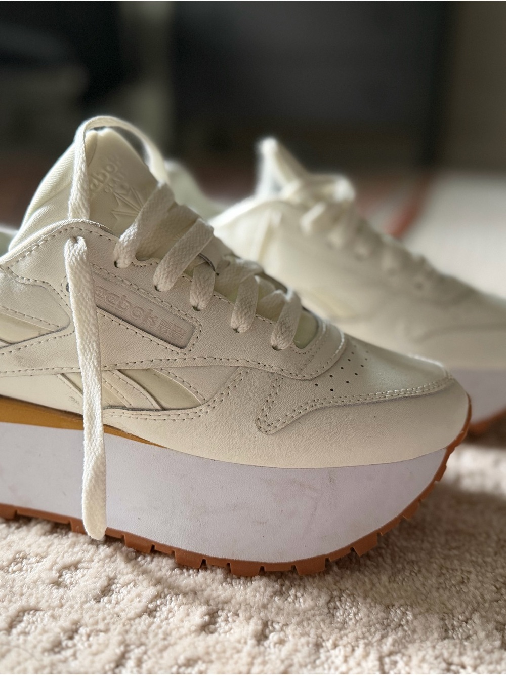 Reebok Women's Platform Sneaker - Cream & Gum